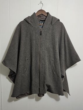 Hooded Wool-Blend Cape Jacket in Gray